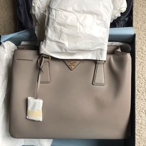 NWT Prada Saffiano Lux Tote